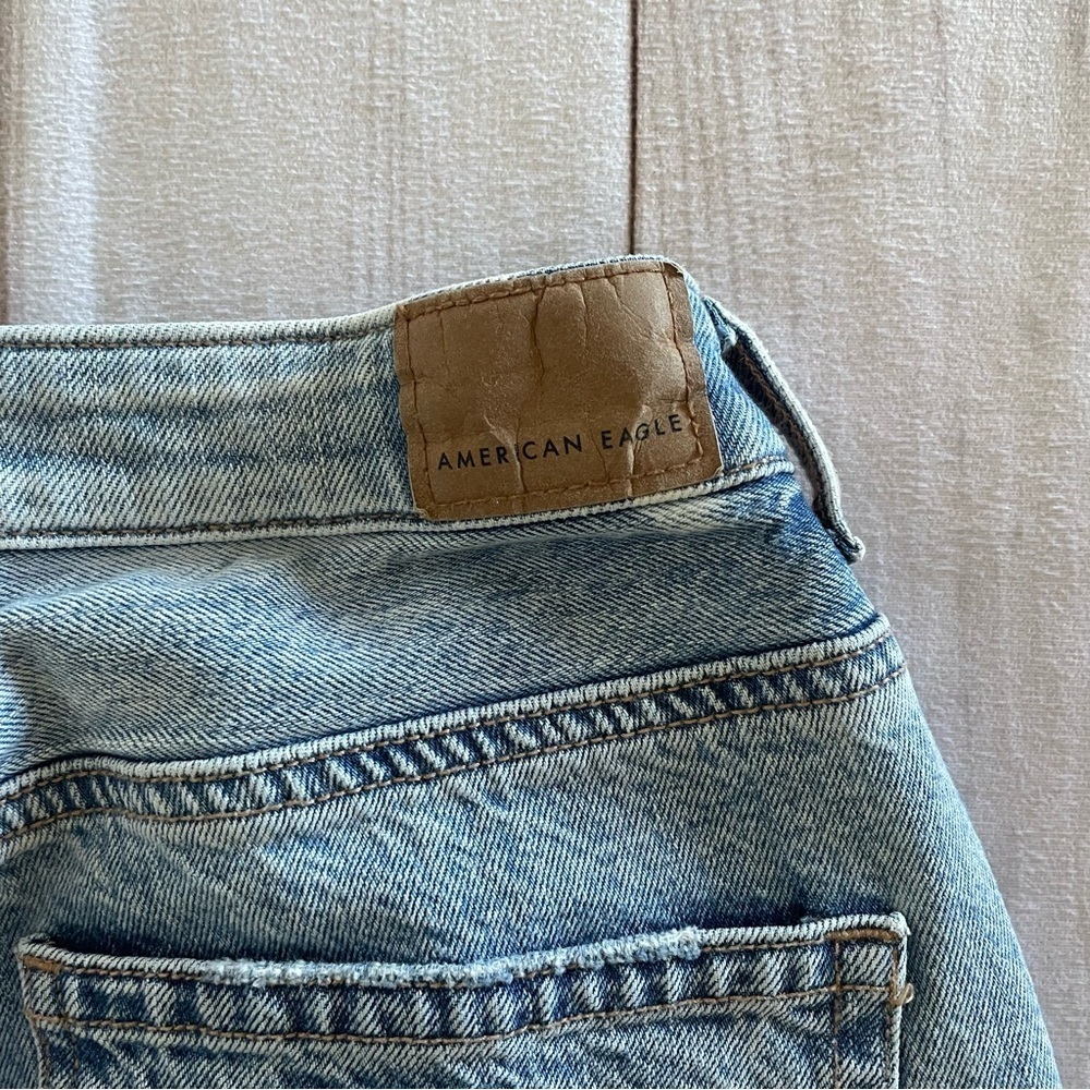 American Eagle Highest Rise Mom Jeans Women’s 00 Blue Distressed Ripped Comfort - Picture 12 of 14